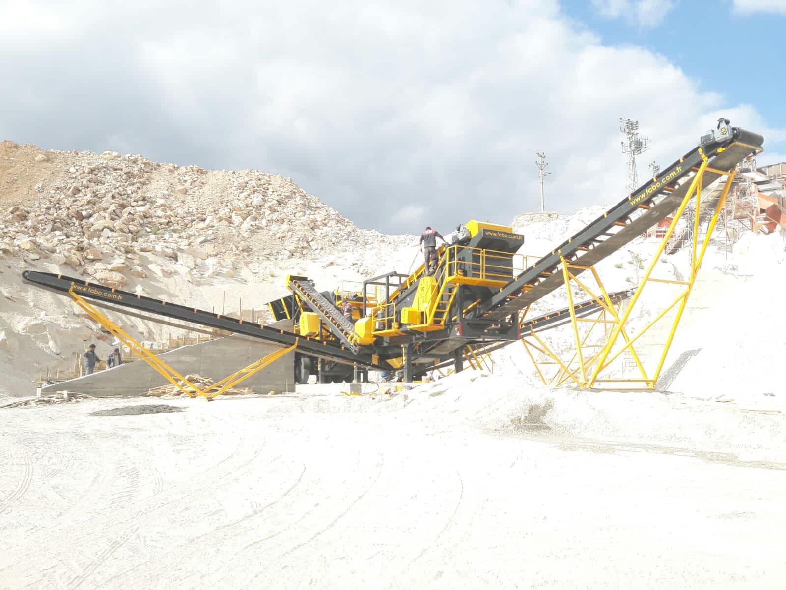 pro-130-mobile-crushing-and-screening-plant (28)